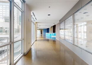 210 E Trade St, Charlotte, NC à louer Numérisation 3D Matterport– Image 1 sur 5