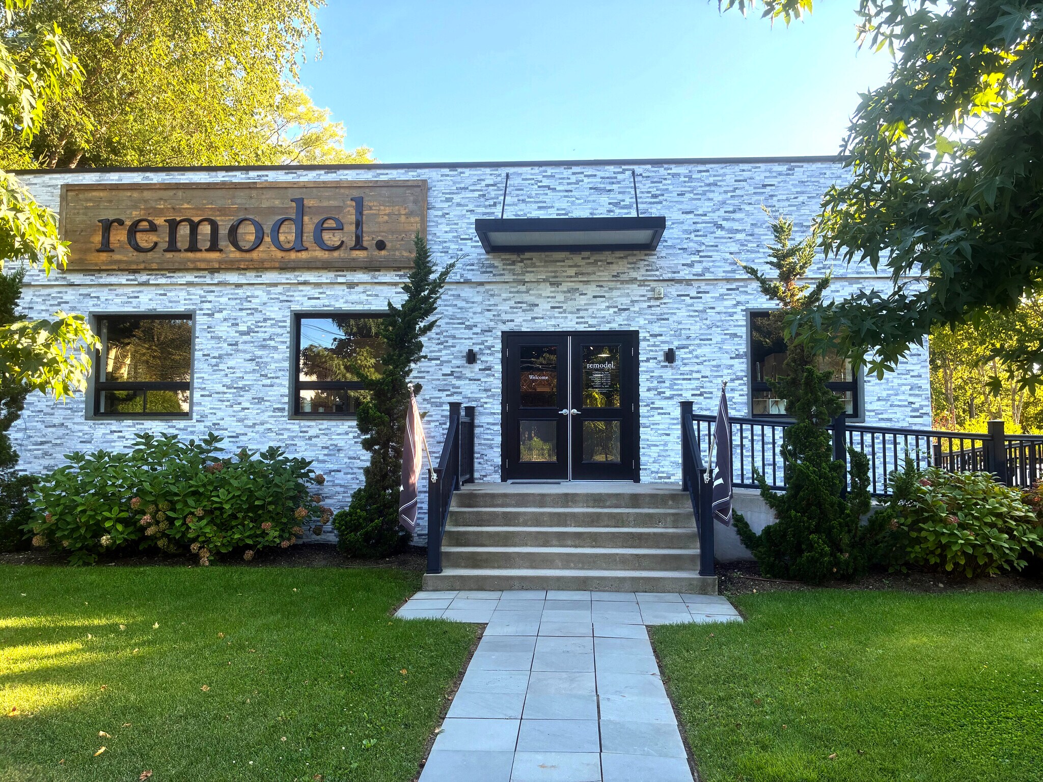 137 Montauk Hwy, Westhampton, NY à vendre Photo principale– Image 1 sur 8