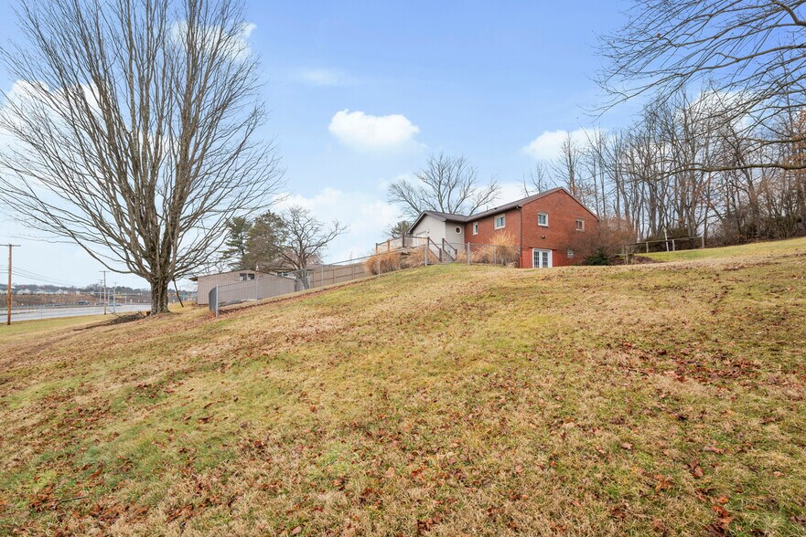 102-108 Allemande Ln, Valencia, PA à vendre - Photo de l’immeuble – Image 3 sur 34