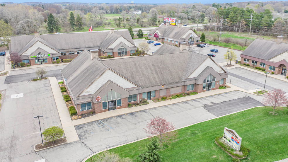 4788-4900 Jackson Rd, Ann Arbor, MI à louer - Photo de l’immeuble – Image 1 sur 13