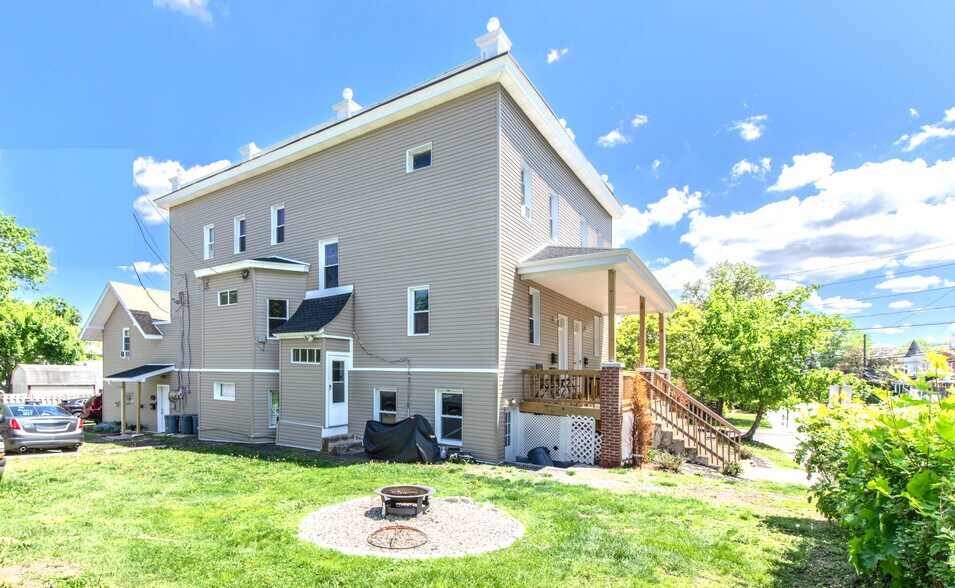 403 Washington Ave, Sellersville, PA à vendre - Photo de l’immeuble – Image 2 sur 72