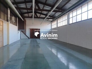 Plus de détails pour Local d'activités à louer