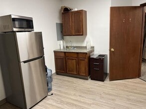 3621 N Everbrook Ln, Muncie, IN à louer Photo de l’immeuble– Image 2 sur 8