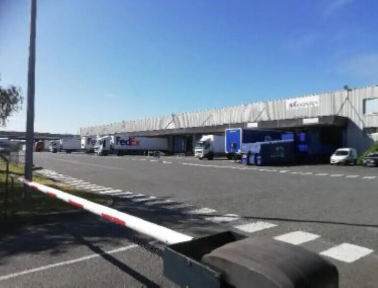 Industriel/Logistique dans Châteauroux à vendre - Photo de l’immeuble – Image 3 sur 17