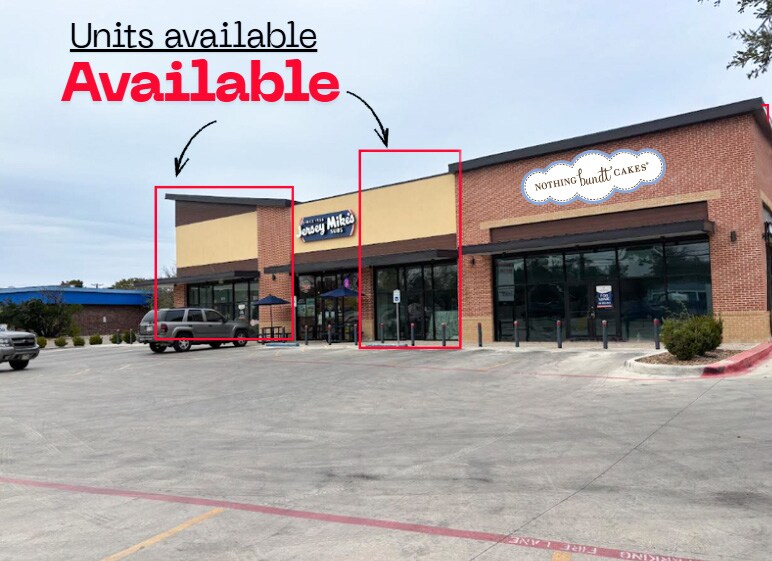 704 Junction Hwy, Kerrville, TX à louer - Photo de l’immeuble – Image 2 sur 3