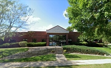 200 Indiana Ave, Stevens Point, WI à louer Photo de l’immeuble– Image 2 sur 4
