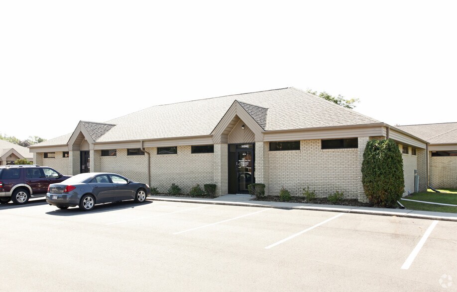 35240 Nankin Blvd, Westland, MI à vendre - Photo de l’immeuble – Image 2 sur 2