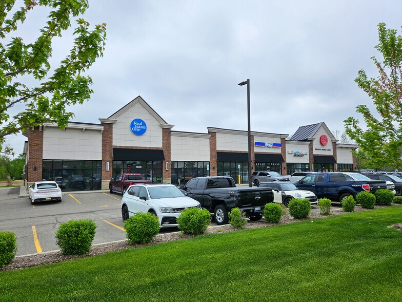 56288 Van Dyke Ave, Shelby Township, MI à louer - Photo de l’immeuble – Image 2 sur 3