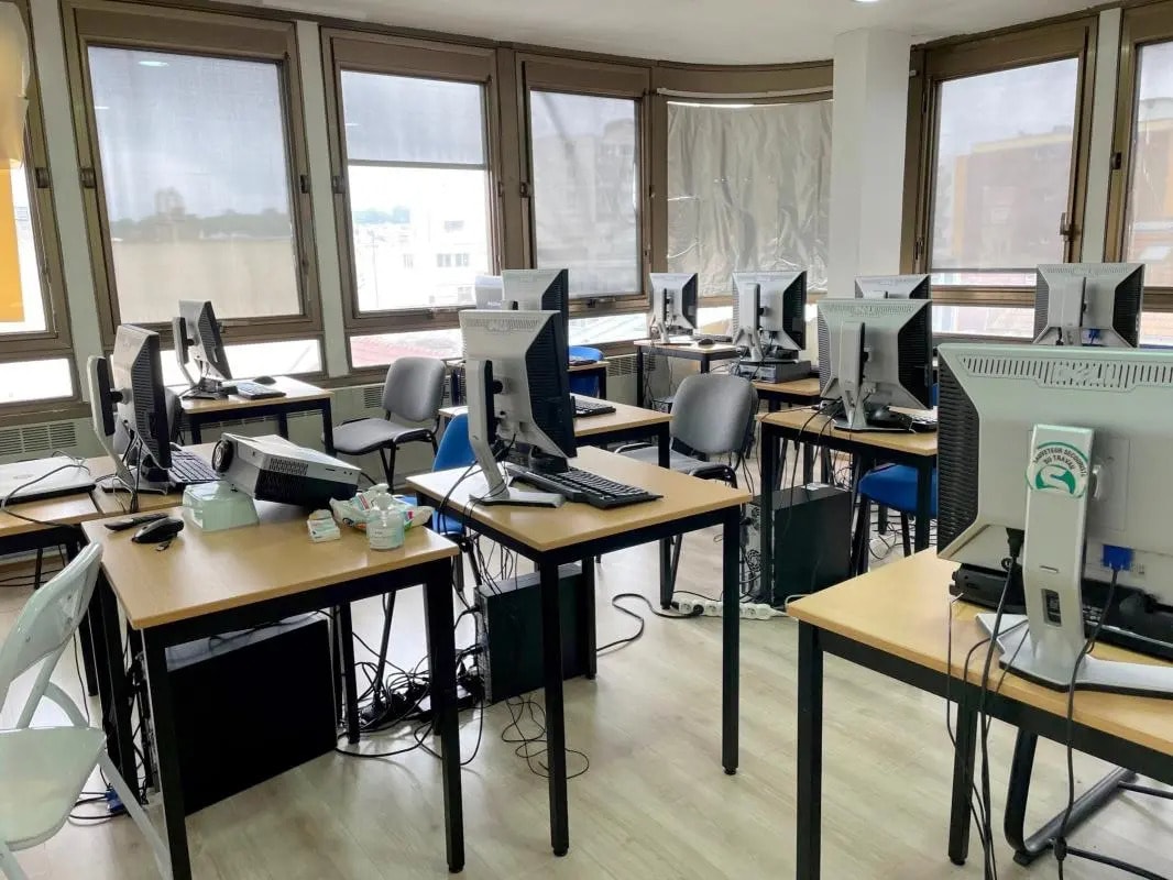 Bureau dans Poissy à vendre Photo intérieure– Image 1 sur 8