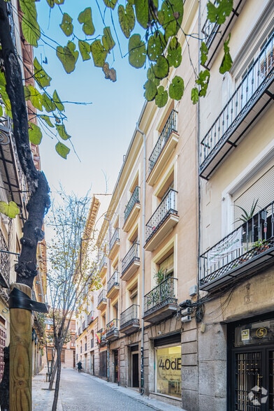 Local commercial dans Madrid, Madrid à louer - Photo principale – Image 1 sur 3