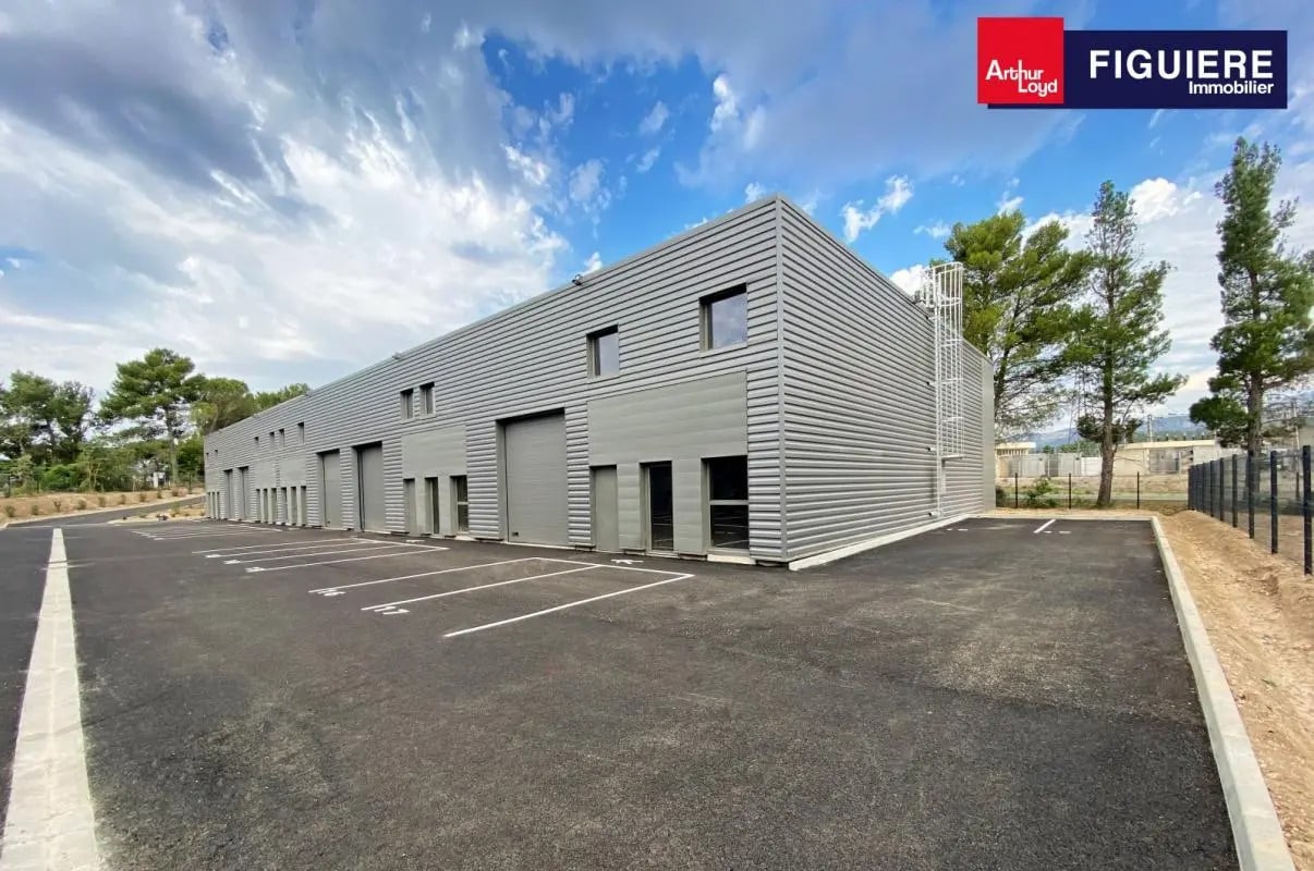 295 Avenue Georges Vacher, Rousset à louer Photo de l’immeuble– Image 1 sur 10
