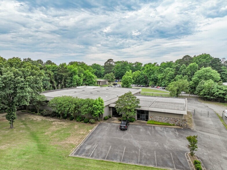 5900 Patterson Rd, Little Rock, AR à vendre - Photo de l’immeuble – Image 2 sur 28