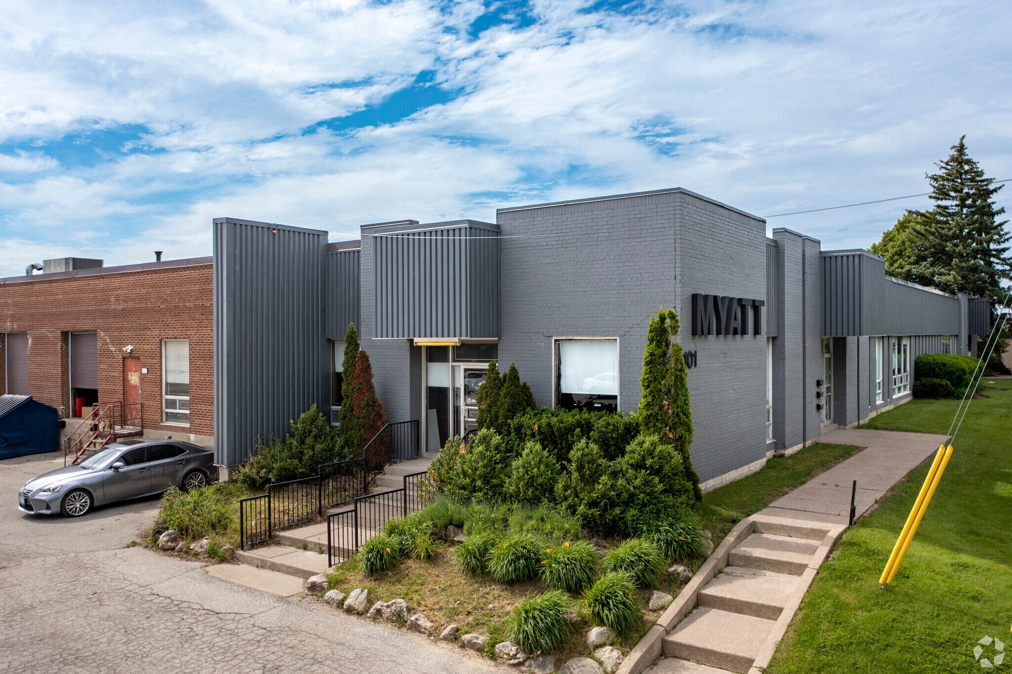 101 Brisbane Rd, Toronto, ON à louer Photo principale– Image 1 sur 8