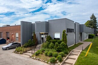 Plus de détails pour 101 Brisbane Rd, Toronto, ON - Industriel/Logistique à louer