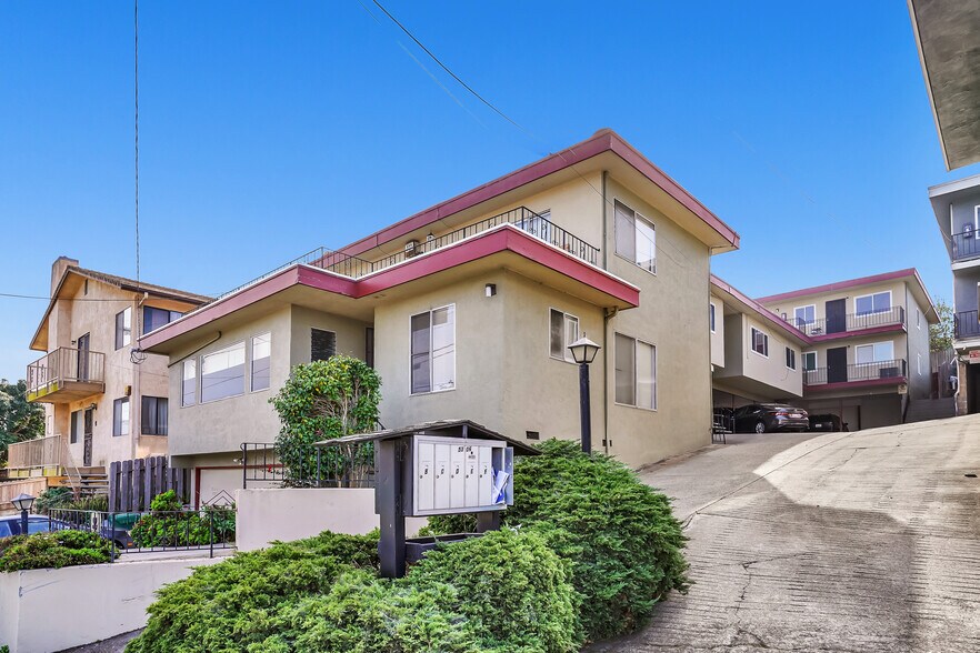 5314 Bayview Ave, Richmond, CA à vendre - Photo de l’immeuble – Image 1 sur 14
