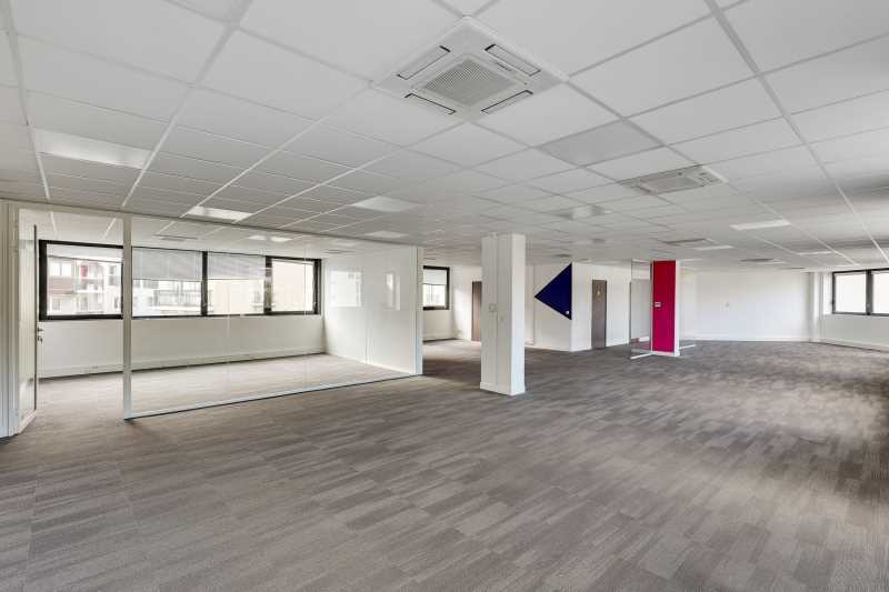 Bureau dans Boulogne-Billancourt à louer - Photo de l’immeuble – Image 2 sur 8