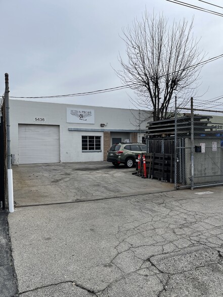 5436 Cleon Ave, North Hollywood, CA à louer - Photo principale – Image 1 sur 3