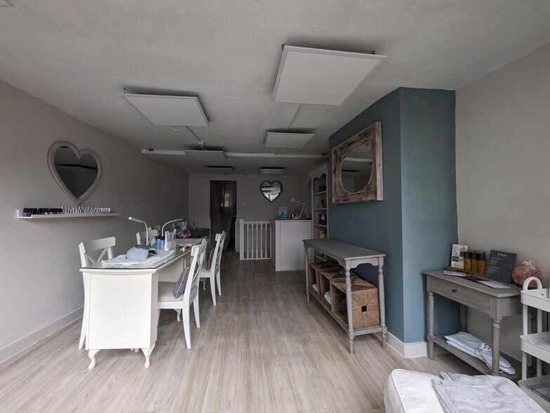 12 Castle St, Guildford à vendre - Photo de l’immeuble – Image 2 sur 7