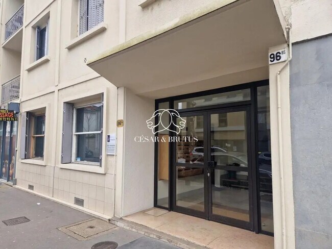 Plus de détails pour 96 Bis Cours Docteur Long, Lyon - Bureau à louer