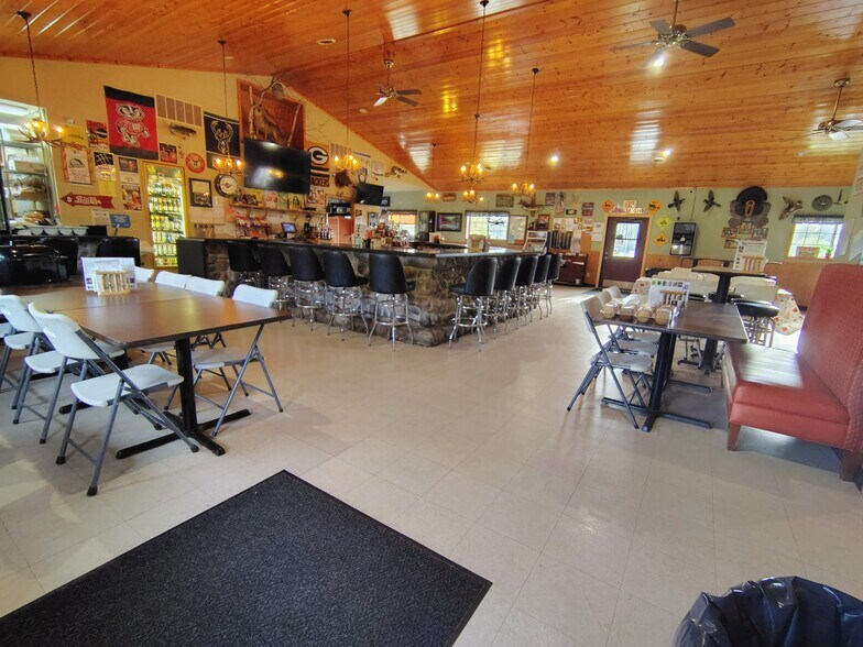 71 N Grant St, Glidden, WI à vendre - Photo de l’immeuble – Image 2 sur 20