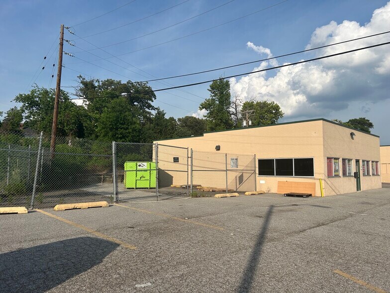 918-948 W Patapsco Ave, Baltimore, MD à louer - Photo de l’immeuble – Image 3 sur 13