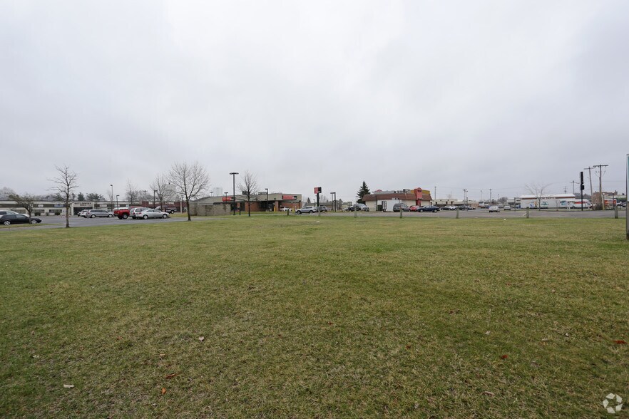 3rd Ave NE, Cambridge, MN à vendre - Photo principale – Image 1 sur 1