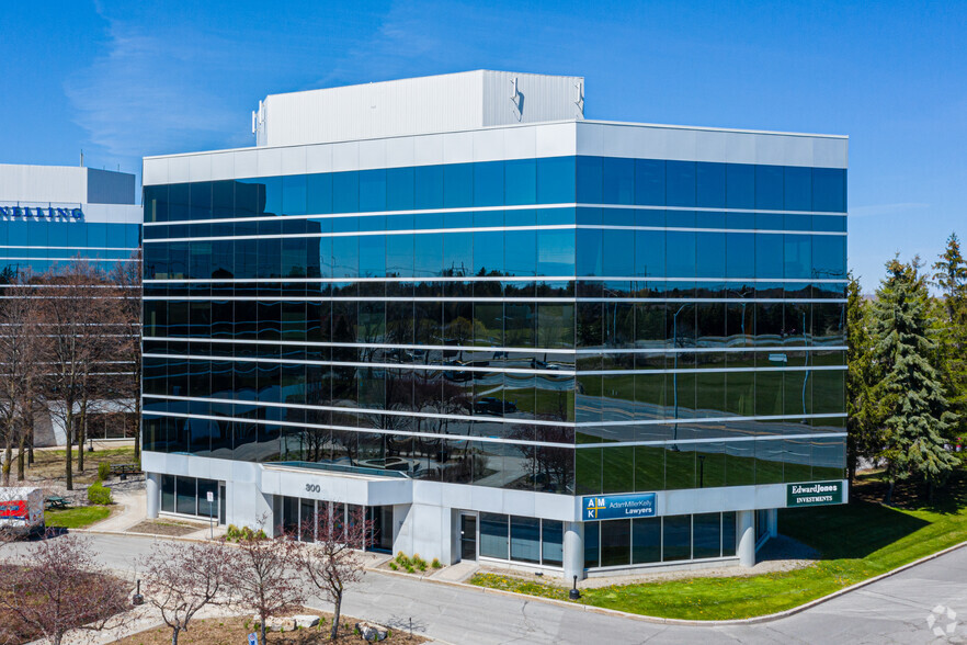 300 March Rd, Ottawa, ON à louer - Photo principale – Image 1 sur 3
