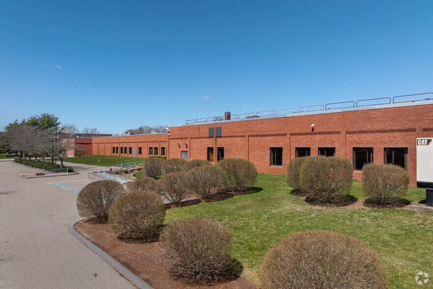 100 Hampshire St, Mansfield, MA à louer - Photo de l’immeuble – Image 1 sur 5