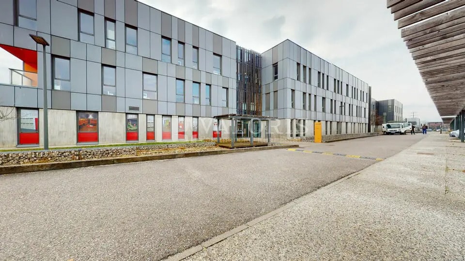1 Rue Buster Keaton, Saint-Priest à vendre - Photo de l’immeuble – Image 1 sur 5