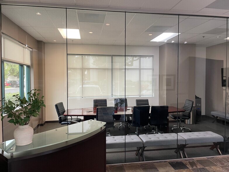 27 Orchard Rd, Lake Forest, CA à vendre - Photo de l’immeuble – Image 2 sur 23
