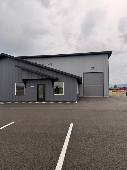 3092 W Bellanca Ct, Hayden, ID à louer - Photo de l’immeuble – Image 2 sur 16