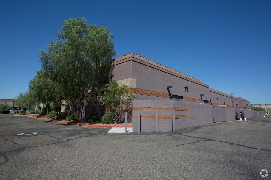 4235 W Opportunity Way, Phoenix, AZ à louer - Photo de l’immeuble – Image 2 sur 4