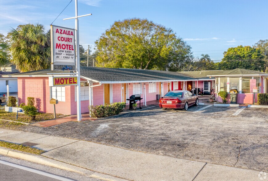 8210 4th St N, Saint Petersburg, FL à vendre - Photo de l’immeuble – Image 2 sur 2