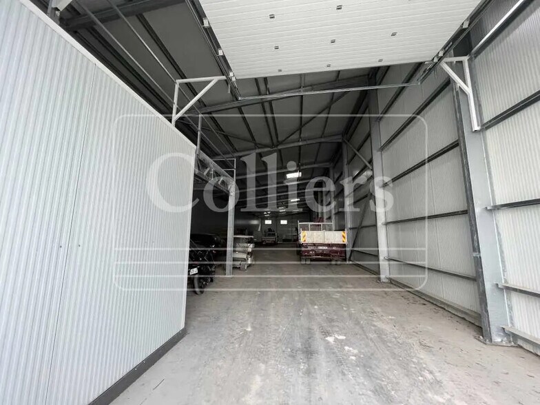 Local d’activités dans Gémenos à louer - Photo intérieure – Image 3 sur 3