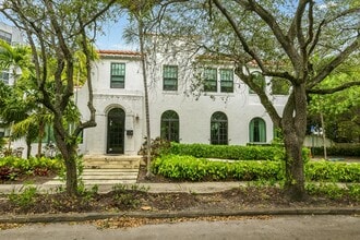 5601 Biscayne Blvd, Miami, FL à louer Photo de l’immeuble– Image 2 sur 39