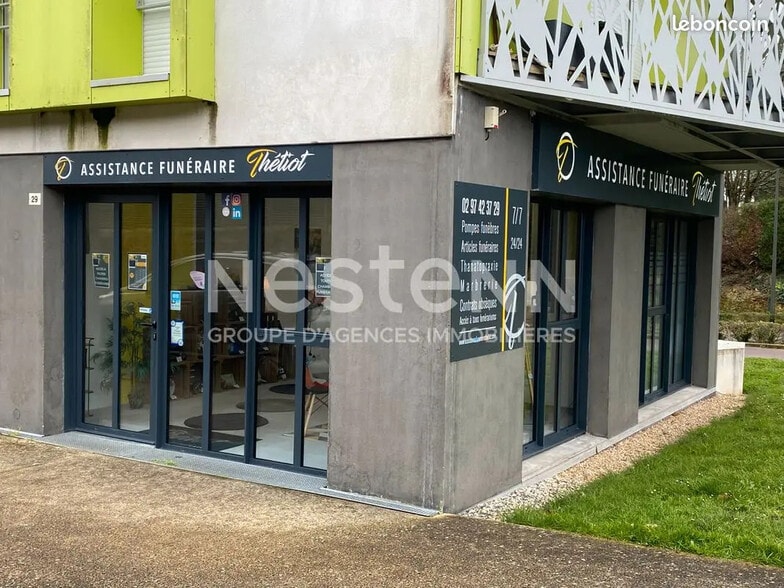 Local commercial dans Saint-Avé à louer - Photo de l’immeuble – Image 3 sur 4