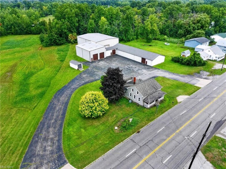 3045 W Prospect Rd, Ashtabula, OH à vendre - Photo de l’immeuble – Image 2 sur 18