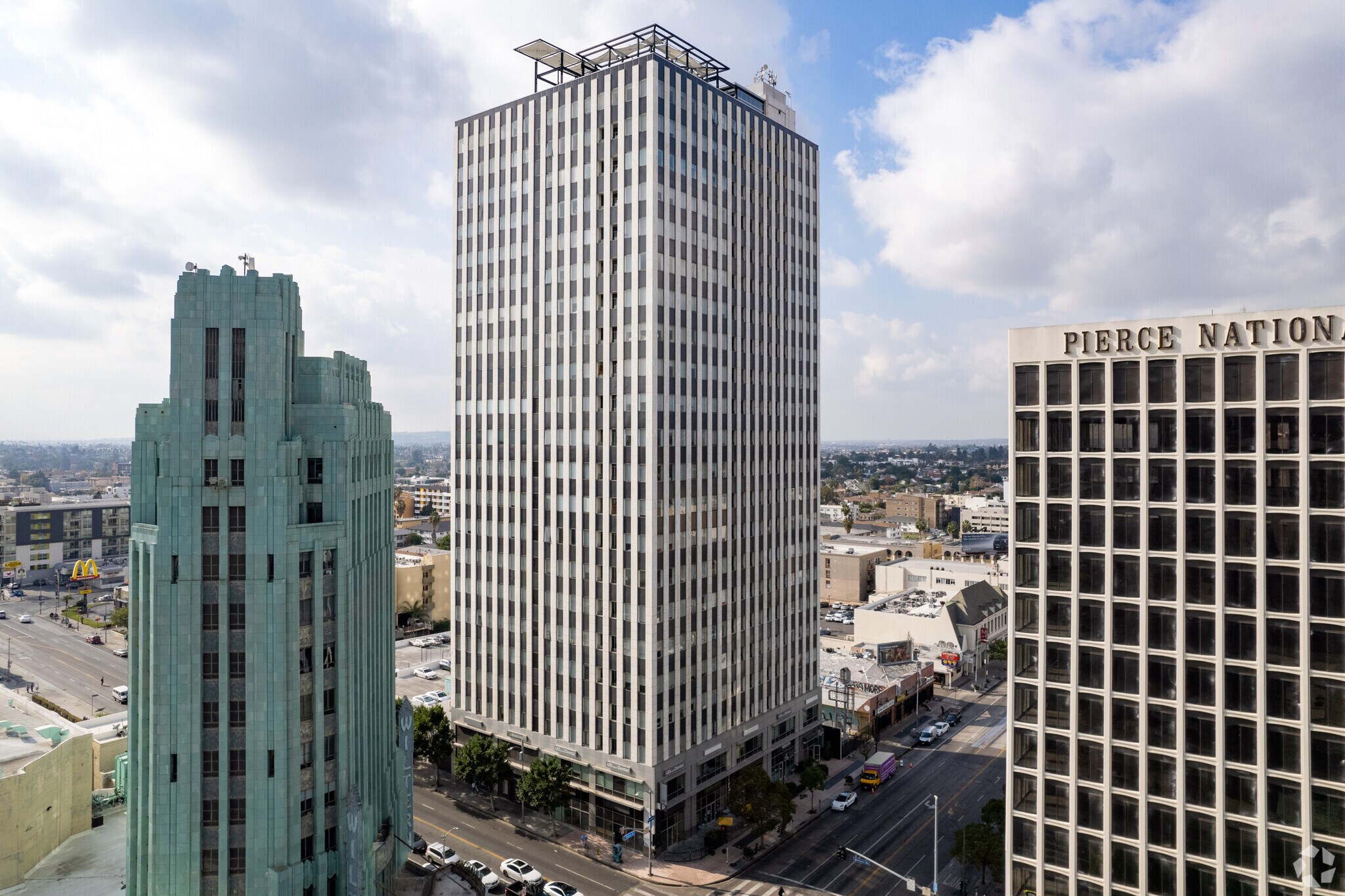 3800 Wilshire Blvd, Los Angeles, CA à louer Photo principale– Image 1 sur 6