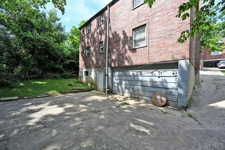 3143 Saffer St, Cincinnati, OH à vendre - Photo de l’immeuble – Image 2 sur 15