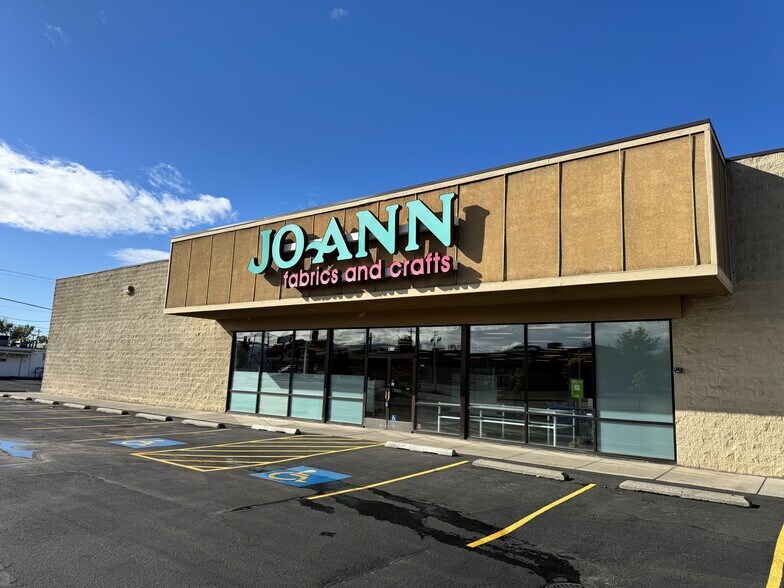 481 N Wilbur Ave, Walla Walla, WA à louer - Photo de l’immeuble – Image 1 sur 8