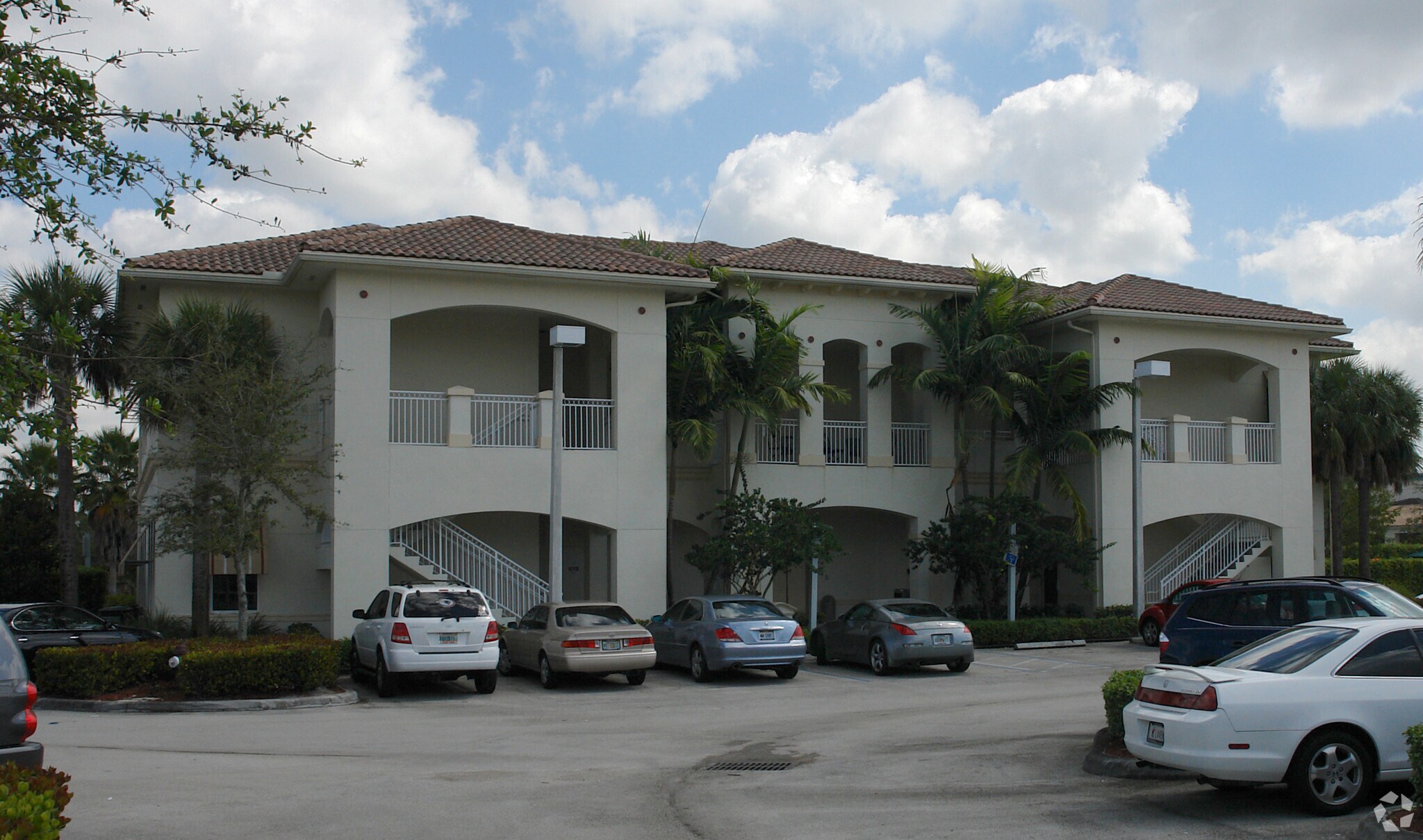 2771 Executive Park Dr, Weston, FL à louer Photo de l’immeuble– Image 1 sur 15