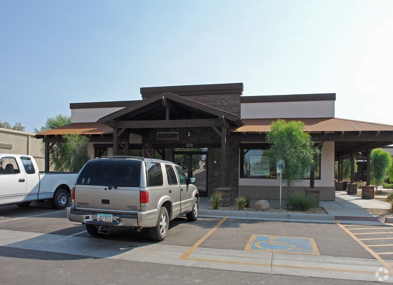 811 N Tegner St, Wickenburg, AZ à louer - Photo de l’immeuble – Image 2 sur 5