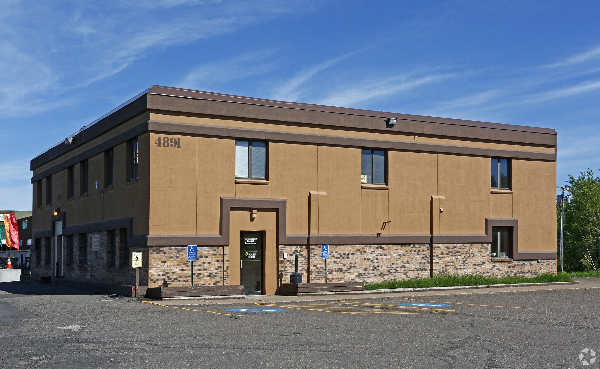 4891 Miller Trunk Hwy, Duluth, MN à vendre Photo principale– Image 1 sur 4