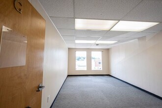 5555 N Tacoma Ave, Indianapolis, IN à louer Photo intérieure– Image 2 sur 5