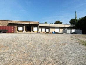 846 N Highway 25 Byp, Greenville, SC à louer Photo de l’immeuble– Image 2 sur 2