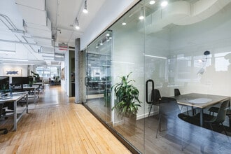 1425-1435 Rue Saint-Alexandre, Montréal, QC à louer Photo intérieure– Image 1 sur 21