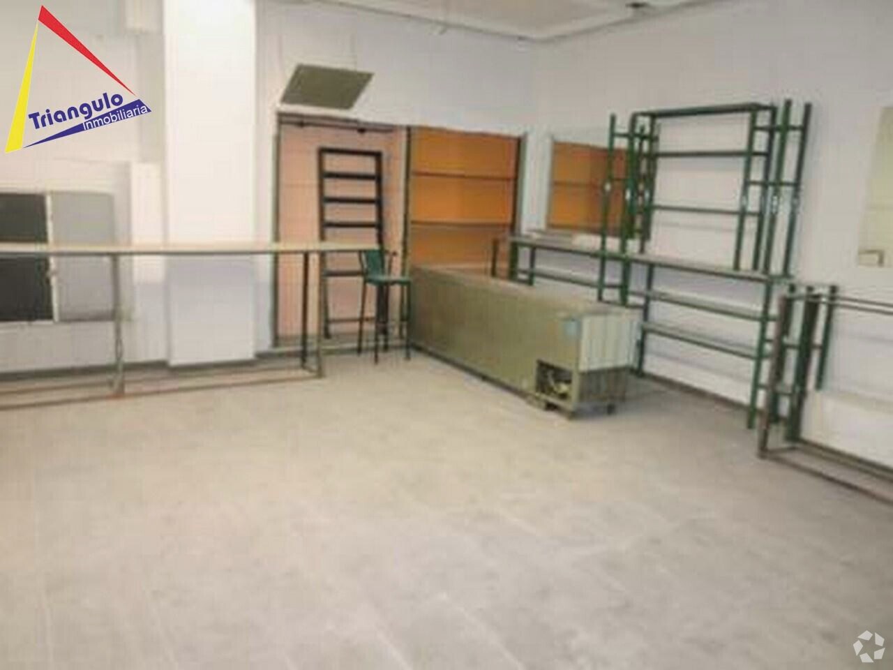 Local commercial dans Segovia, Segovia à louer Photo intérieure– Image 1 sur 2