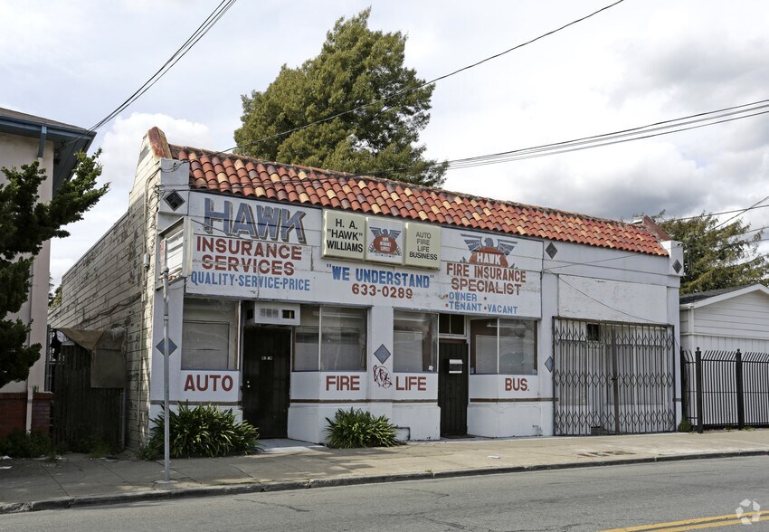 2631-2635 Seminary Ave, Oakland, CA à louer - Photo de l’immeuble – Image 2 sur 8