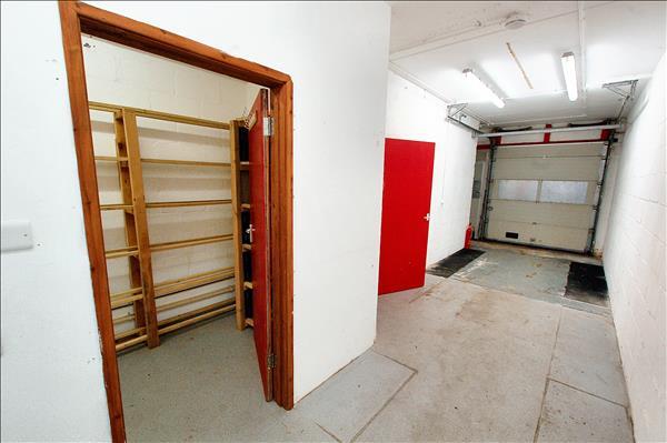 Criterion Way, Pembroke Dock, DYF SA72 6UL - Lot A12 -  - Photo intérieure - Image 1 of 6