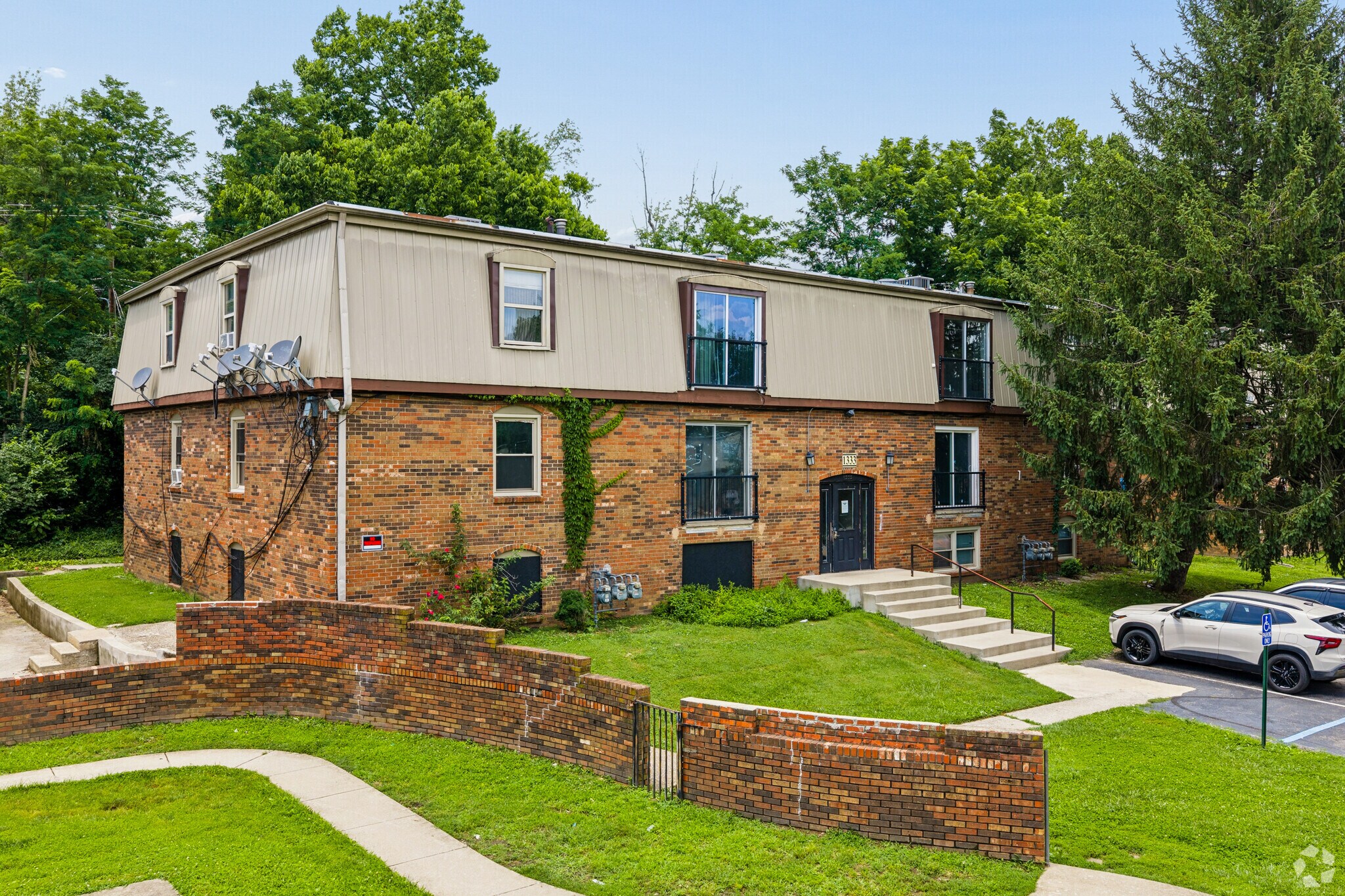 1328-1344 Devonport Dr, Lexington, KY à vendre Photo de l’immeuble– Image 1 sur 27